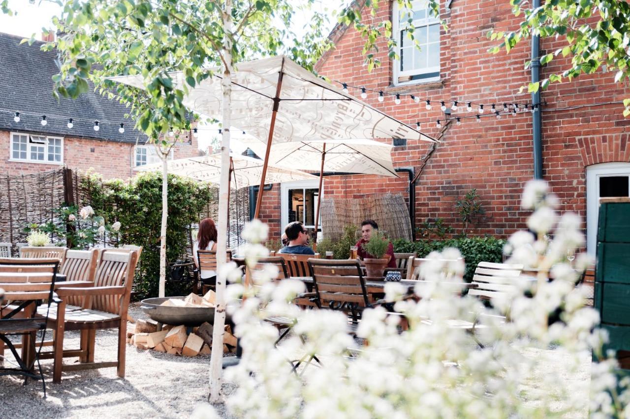 Bel And The Dragon-Kingsclere Hotel Exterior foto